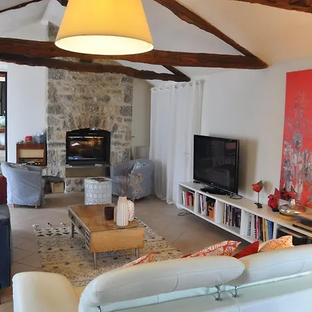 D'hôtes A La Clé Des Champs Bed & Breakfast Varen