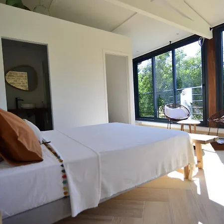 D'hotes A La Cle Des Champs Bed & Breakfast